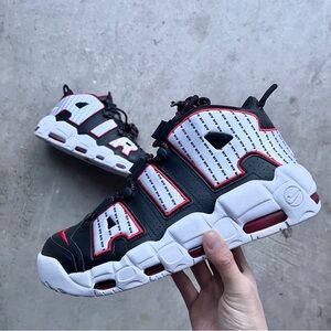 Nike Air More Uptempo Pinstripe